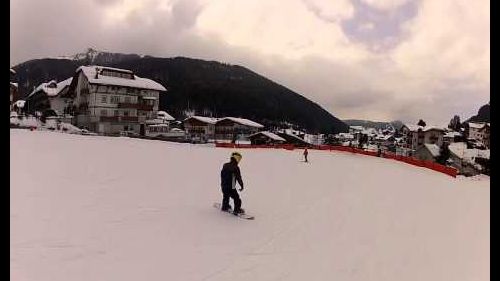 Sybe bloemendaal op snowboard