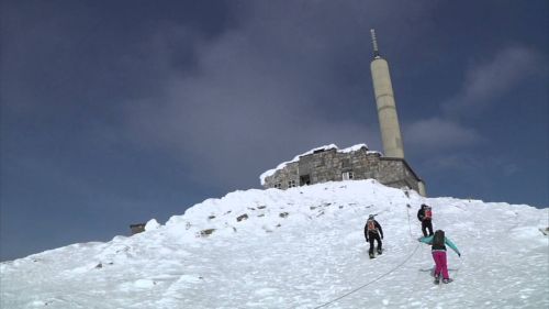 Telemark skiing & exploring gaustatoppen in norway