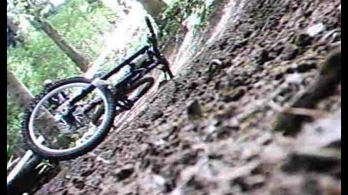 Downhill sestola crash - incidente lungo la pista di dh