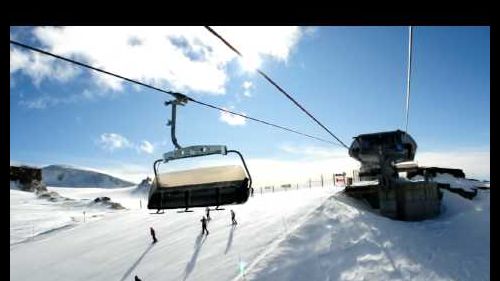 Windy day skiing, zermatt