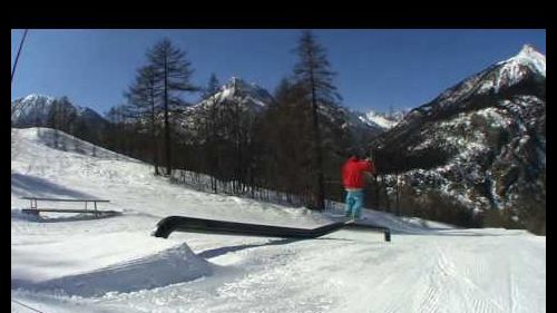 Freeski ski freestyle in bardonecchia snowpark jib