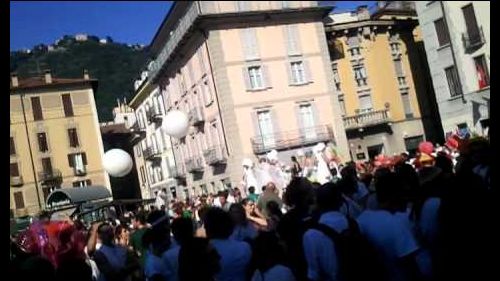 Parada par tucc - Tempo al Tempo - Piazza Volta Como  28 05 2011