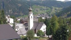Webcam Corvara, Colfosco, Sassongher 2.665 m, and the Sella group