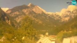 Plezzo: Webcam Trenta - View of Šplevt, Pihavec and Prisojnik