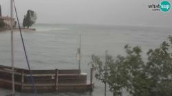 Tignale: Porto di Tignale: Webcam PRA’ DE LA FAM - Windsurfer Garda Lake