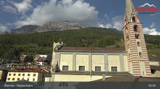 Bormio Kuerc Square panorama