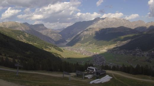 Livigno Carosello 3000 intermediate station of the Nuova Cabinovia San Rocco