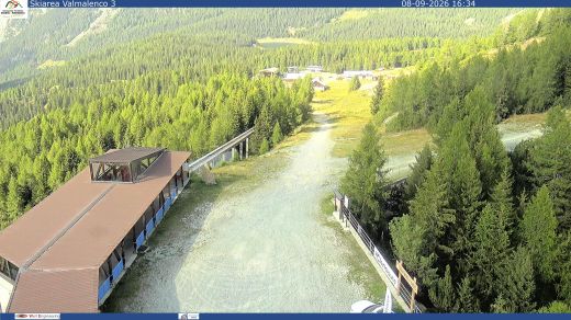Chiesa in Valmalenco Palù ski area 2080 m.