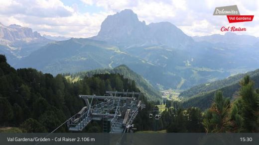 Val Gardena Col Raiser towards Sassolungo