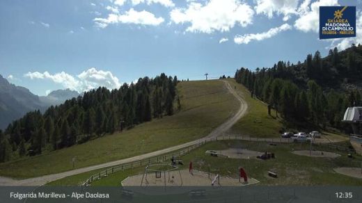 Pinzolo Folgarida Marilleva 2045 m.