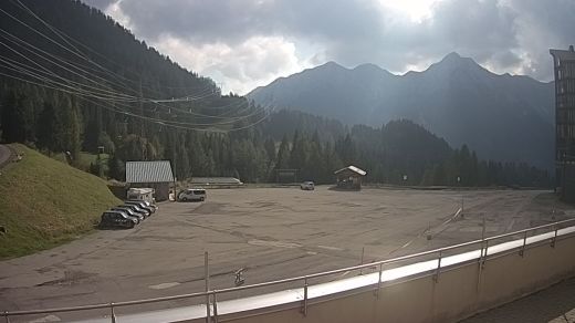 Foppolo Foppolo hotel forecourt