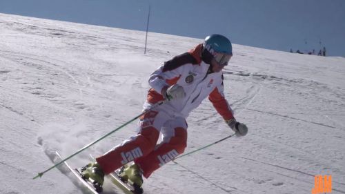 Lo sci interno alla curva, inclinato leggero tagliente