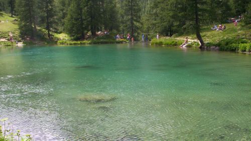 Lago blu Valtournenche