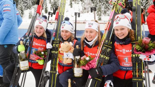 Hochfilzen: the female Relay of Norway, Italy eleventh