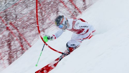 Marcel Hirscher trionfa nello slalom speciale di Val d'Isere. Sesto Stefano Gross