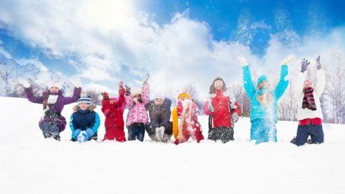 Bambini sulla neve. I trucchi e i consigli di Neveitalia per sciare con tutta la famiglia