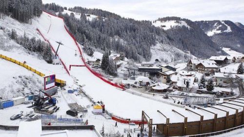 World Cup skiing, snow conditions and on the Saslong on the Gran Risa
