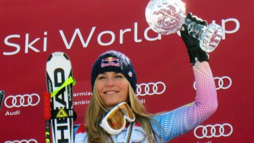 Lenzerheide, annullata la discesa libera femminile. Coppetta a Lindsey Vonn