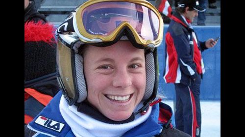 Denise Karbon operata al ginocchio