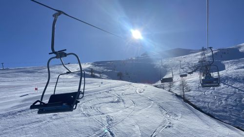 Piemonte, a Macugnaga e Prali si continua a sciare