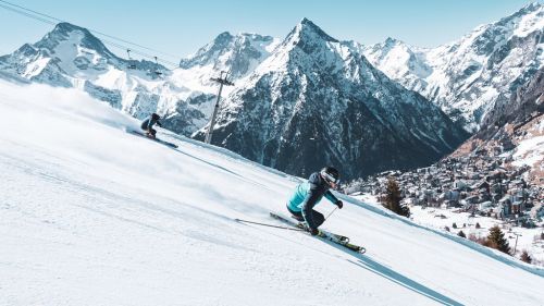 Les 2 Alpes, le offerte skipass e le attivit&agrave; sino a fine stagione