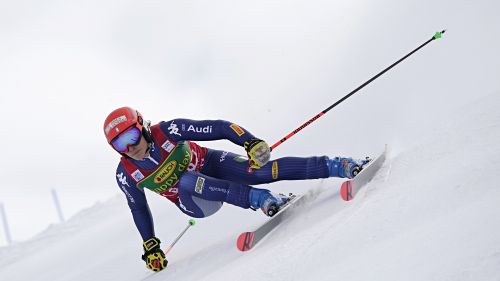 Brignone, Bassino and Goggia in Cervinia with the polyvalent bikes, the gigantists in Val Senales are back on track