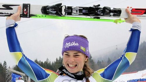 Lenzerheide, Tina Maze vince lo slalom. Vonn e Riesch sempre più vicine