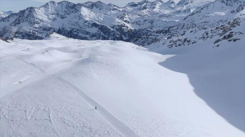 Dal freeride allo snowkite: le attivit&agrave; invernali a La Thuile, il lato wild del Monte Bianco