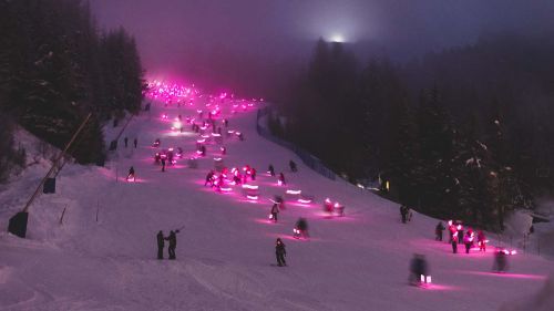 i-Light Pila, il 15 febbraio torna l'appuntamento con la solidariet&agrave; e la fiaccolata rosa sugli sci
