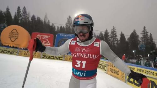 Hirscher questa volta è molto deluso: 