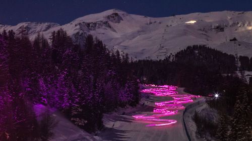 I Light Pila il prossimo 9 marzo illuminer&agrave; le piste con migliaia di fiaccole rosa all'insegna della solidariet&agrave;