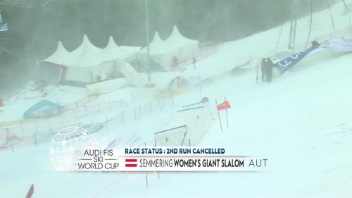 28/12/2020 - il vento abbatte tutto a semmering durante la tappa della coppa del mondo femminile