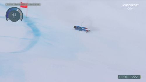 Fosia goggia, che rischio! si inclina e cade, ma non si fa nulla nella combinata di cortina