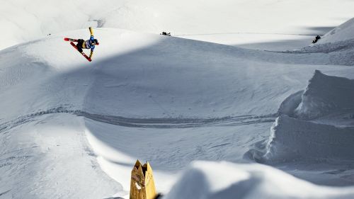 Red Bull Linecatcher a Tignes. Segui in LIVE STREAMING la gara con i pi&ugrave; grandi atleti Freeski al mondo