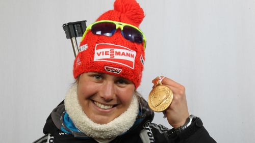 Herniated disc for Tina Bachmann. Season ended before it began?