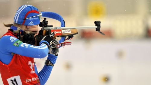 Maxim Maksimov and Ekaterina Glazyrina win the sprint'' s Izhevsk Rifle