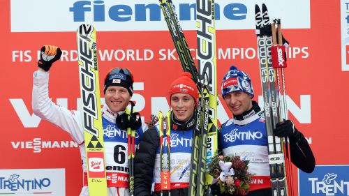 Bernhard Gruber il migliore nel segmento di salto, ma c'è grande incertezza. Gara compromessa per Pittin