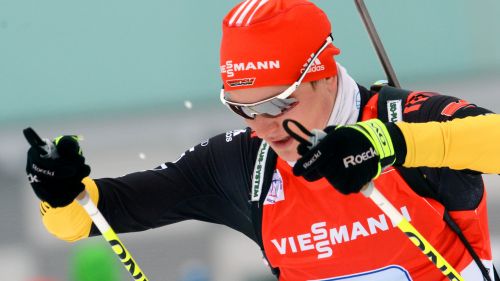 Benedikt Doll fa doppietta a Beitostølen vincendo anche la sprint. Lars Berger sul podio