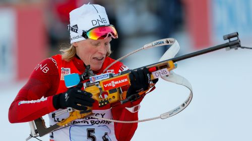 Tora Berger ottiene il primo successo stagionale nella mass start di Oberhof