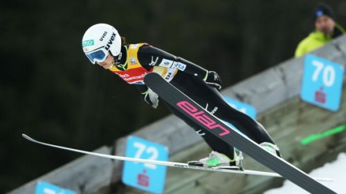 Sara Takanashi si impone di un soffio nella prima di Chaikovsky
