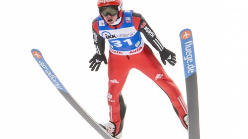 A Engelberg Richard Freitag vince una gara con i primi quattro divisi da 1,5 punti!