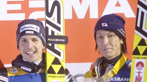 Noriaki Kasai e Simon Ammann vincono ex aequo e scrivono assieme la storia a Ruka