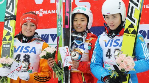 Sara Takanashi torna al successo, sua la prima gara di Sapporo