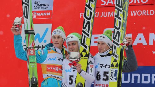 Slovenia devastante nella seconda gara di Sapporo. Vince Damjan su Prevc e Kranjec