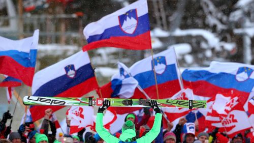 Trionfo sloveno a Sapporo. Peter Prevc vince davanti al fratello Domen e a Kranjec