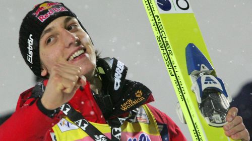 Via alla Coppa del Mondo di salto maschile. Inedito opening a Klingenthal