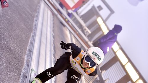 Sara Takanashi stavolta vince in rimonta. La regina di Almaty è sempre lei