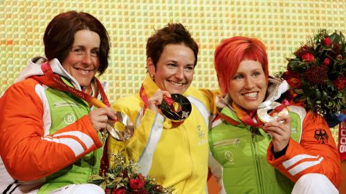 Turin 2006. The 'Gold Anna Carin Olofsson and the' last round of "Turbo-displ" close the Games