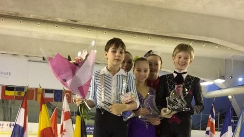 Yuzuru Hanyu faro della squadra nazionale giapponese per la stagione 2015/2016