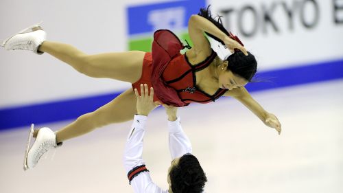 Farris rinuncia alla Cup of China, Calalang/Sidhu invitati alla Rostelecom Cup